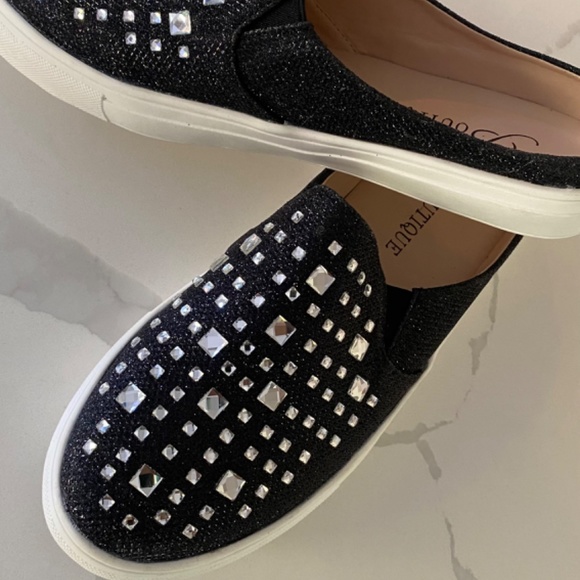 EY Boutique Black Rhinestone Sneaker Slide size 8-8.5 - Picture 2 of 4